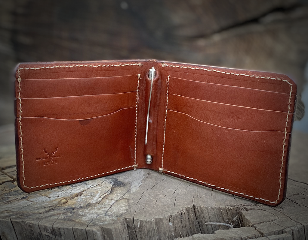 Cartera de cuero hecha a mano con flores talladas - Estilo clip para billetes